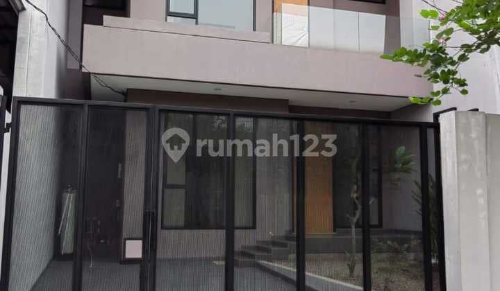 Rumah Dijual, Baru Selesai Dibangun, LT 160(8X20),Lb:170, 2Lt, (Ada 4 Rumah Deret), Hadap Timur, Kalideres Permai, Jakarta Barat