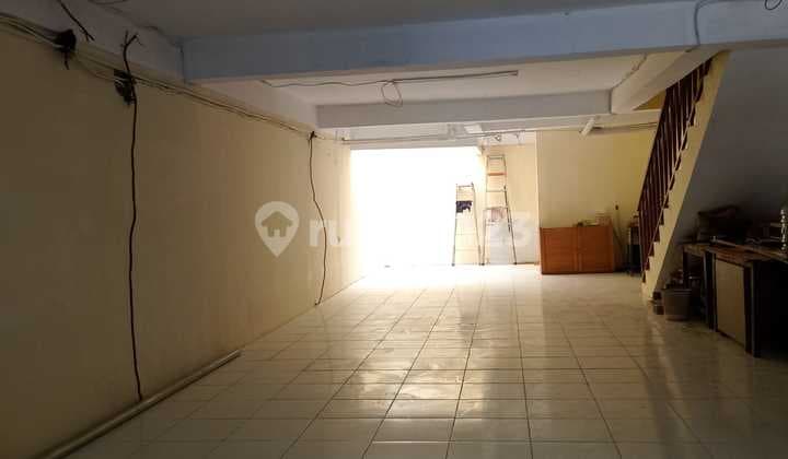Ruko 2.lantai Di Taman Cosmos Jakarta Barat