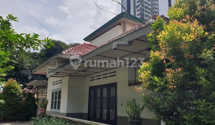 Rumah di Jl Jaksa, Jakarta Pusat, Strategis untuk Usaha, Dekat Fasilitas Umum, Rumah Sakit, Bank, Sekolah, Tempat Ibadah, Mall