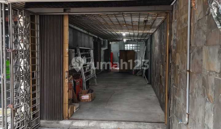 Rumah di Jl di Panjaitan Semarang,Sangat Strategis untuk Anda