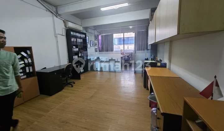 Ruko Sastra Graha 5 Lantai di Jl Raya Perjuangan Jakarta Barat, Strategis untuk Usaha, Dekat Tol Kebon Jeruk, Mnc, Wisma Akr,Siloam dan Fasilitas Umum Lainnya