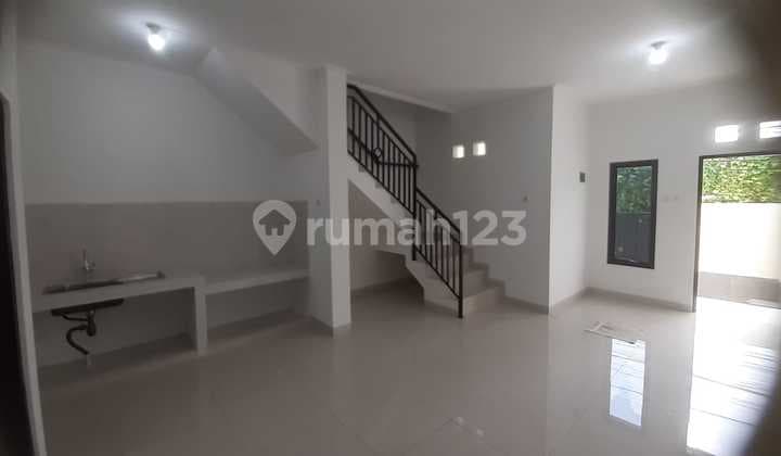 Rumah Baru 3 LT Dijalan Raya Daerah Duri.kepa Jakarta Barat
