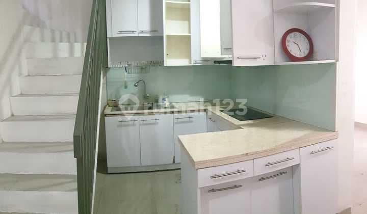 Rumah 3 Lantai Free Canopy, Kompor Induksi dan Pintu Kaca Garasi.di Metro Permata, Cocok untuk Usaha dan Perkantoran, Dekat Tol ke Jakarta dan Karangtengah