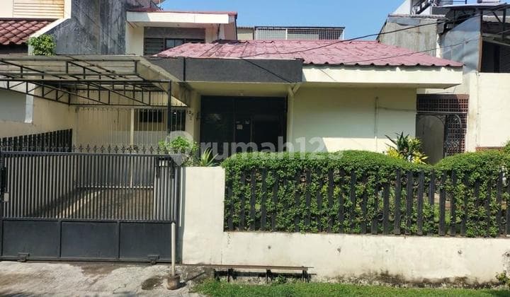 1 1/4 Story House In Taman Kedoya Baru, Rare Find, Strategic Location