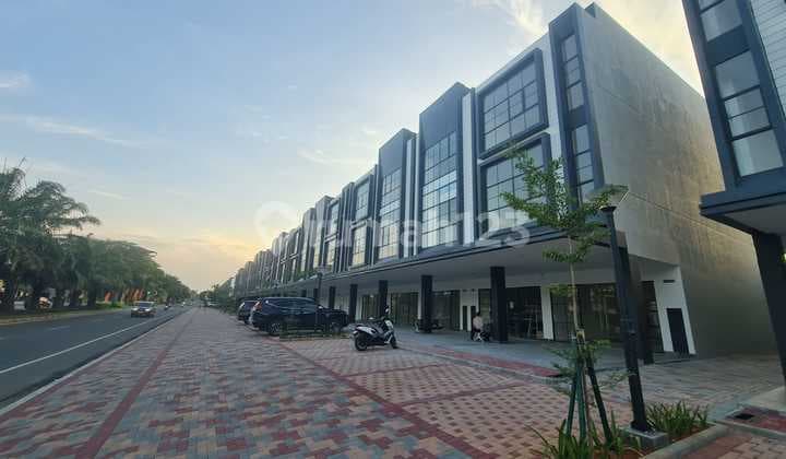 Di Sewa Ruko Maison De Wisteria, Jakarta Timur