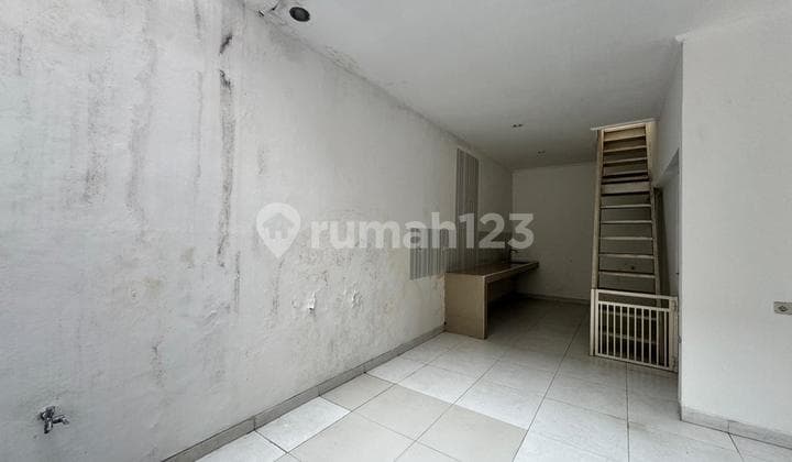 Rumah Dijual Unit Rapi dan Terawat Cluster Zebrina Hadap Selatan