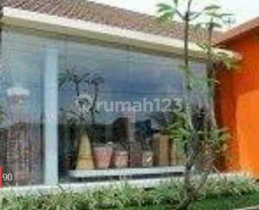 Dijual cepat Area Komersial Rumah di pinggir Jl. K.H. Ahmad Dahlan Pontianak (Rumah Jepin) Lokasi strategis di tengah pusat kota Pontianak Jl. K.H. Ahmad Dahlan (Samping Kantor Pajak, SPBU, Depan Kantor Kejaksaan Negeri Pontianak). Saat ini rumah dija