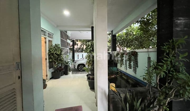 Dijual Rumah Cantik Asri Siap Huni Bebas Banjir Metland Menteng Jakarta Timur Hook Luas 210m2