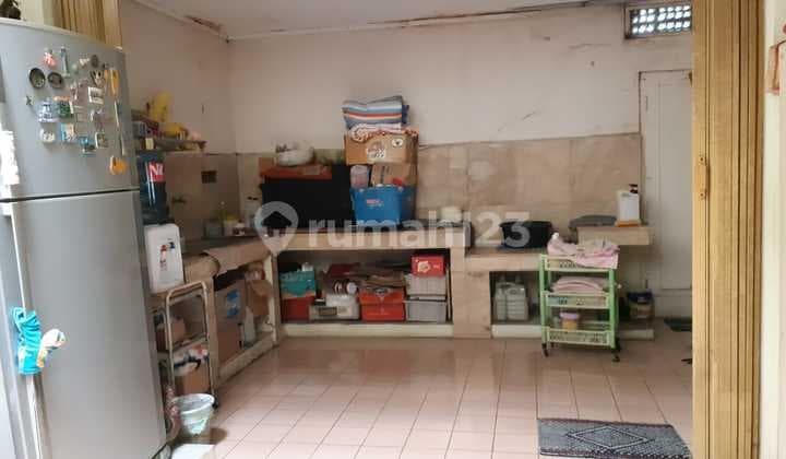 Strategic 1.5-Story House in Kebon Jeruk, West Jakarta