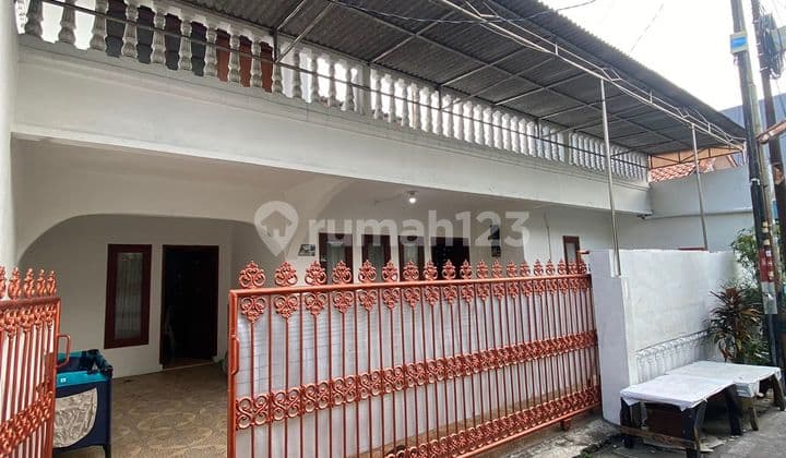Beautiful and Spacious 1-Story House in Cempaka Baru