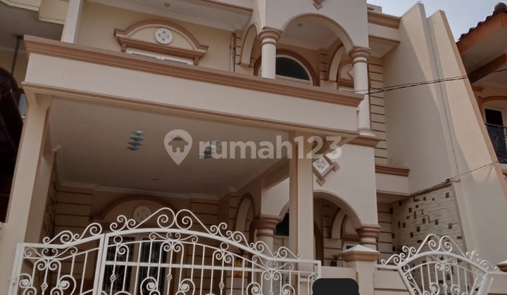 Rumah Modern Sunter Kirana 3 Lantai
