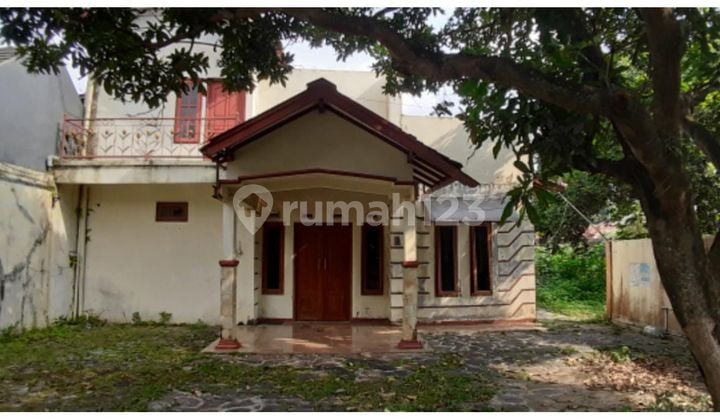 Sewa Rumah Dua Lantai