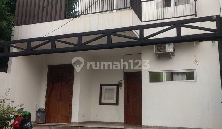 Rumah Mewah 3 Lantai Non Cluster di Jagakarsa, Jakarta Selatan. Lantai 3 Full Rooftop.
