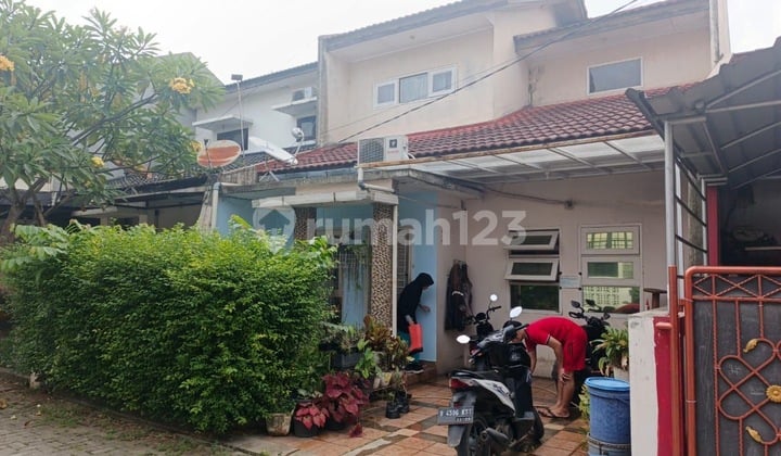 Strategic Cluster House, 1.5 Floors, 3 Bedrooms on Jl. Ratna Near Lrt Cikunir 1 Station