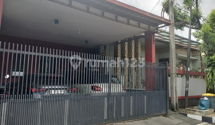 Rumah 1.5 Lantai Semi Furnish Dlm Cluster One Gate System Siap Huni Dekat LRT Cikunir dan Pintu Tol di Jatibening