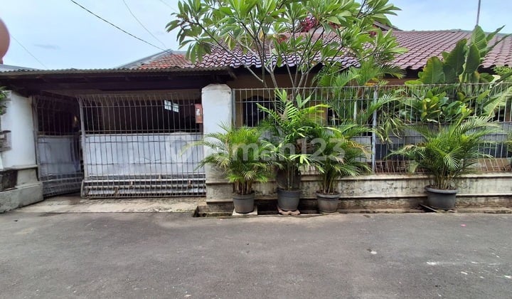 Rumah Murah 1.5 Lantai Lokasi Strategis Dalam Komplek di Pondok Gede.