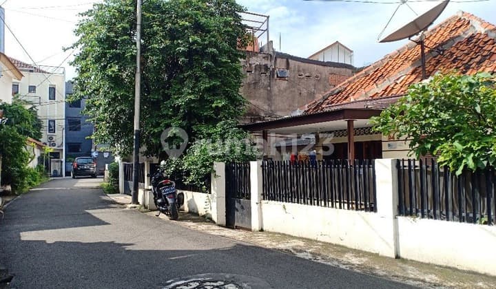 Dijual Rumah Lama Hitung Tanah Di Karbela Setiabudi Jak Sel