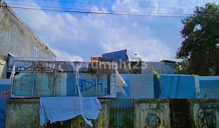 Dijual Tanah Strategis untuk Kos - Joglo, Jakarta Baratkesempatan Investasi Tanah 400 M² di Kawasan Joglo, Jakarta Barat, Berlokasi di Dalam Komplek Dpr (Pribadi & Aman) - Lingkungan Tertata, Ideal untuk Hunian Sewa Berkualitas.