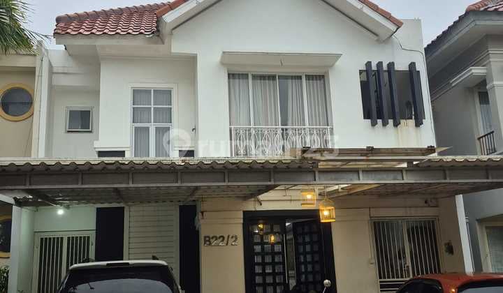 Dijual Rumah Nyaman Fully /Semi Furnish dengan Kolam Renang Pribadi di Legenda Wisata Cibubur