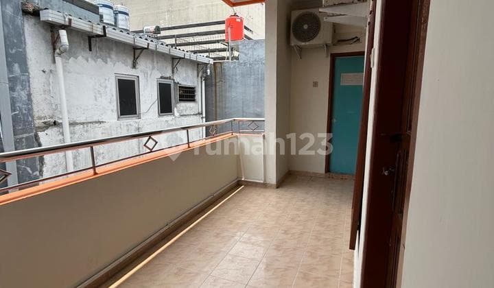Dijual Rumah Kos Strategis Terisi Full di Tamansari Jakarta Barat