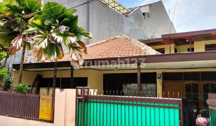 Dijual Rumah Tua Hitung Tanah Palmerah Jakarta Barat, Da