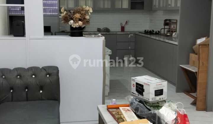 Dijual Rumah Cantik 3 Lantai The Pasadena Cengkareng