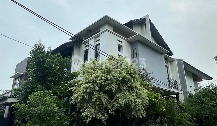 Rumah Hook Bintaro Sekt 5 Hadap Selatan Dan Timur