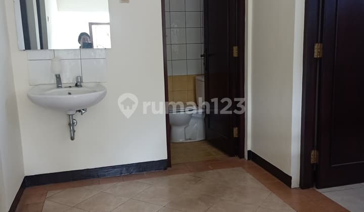 Rumuh 2 Lantai Siap Pakai Palarang, Bandung Barat, Jawa Barat, Indonesia, 40553, Bandung Barat Bagus