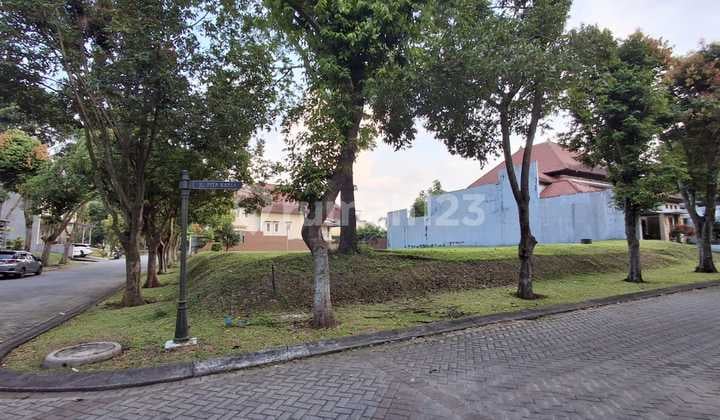 KOTA BARU PARAHYANGAN