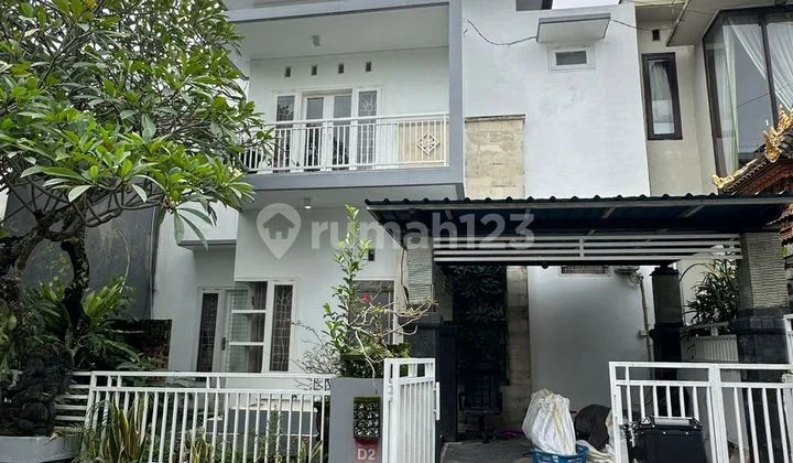 Rumah Lantai 2 di Perumahan Dalung River Side Wn