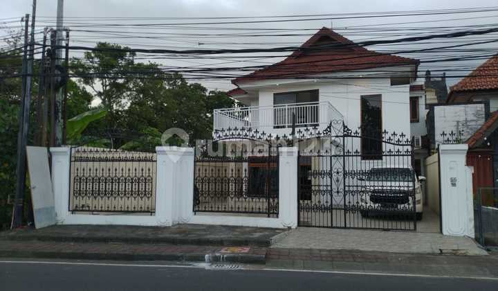 For Sale Rice Field View Fully Furnished House in Seminyak Sm