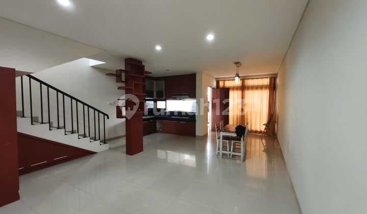 Rumah Lantai 3 Full Furnish di Suli Jazz Residence Cn