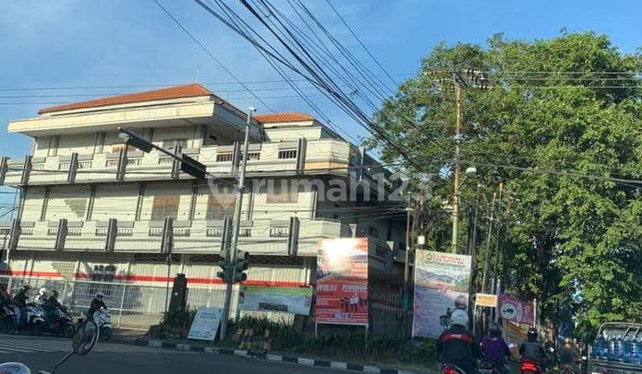 Disewakan/dijual Ruko 3 Lantai Di Jl Utama Buluh Indah Non