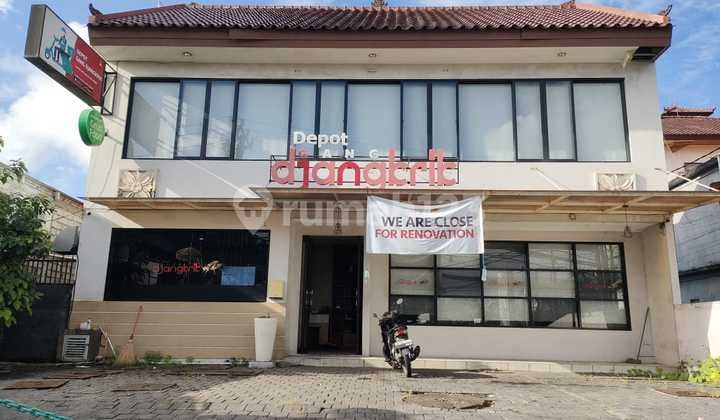 For Rent 3-Street Shop with Spacious Parking on Bypass Ngurah Rai At