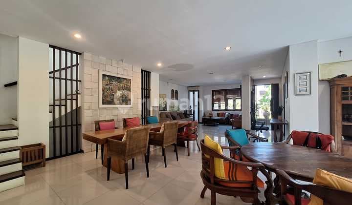 Dijual Rumah Mewah Furnish Private Pool Di Hayam Wuruk Residence Cn