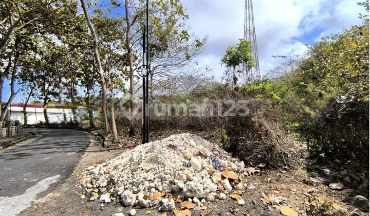 Land 12.05 Are SHM in Kutuh Village
