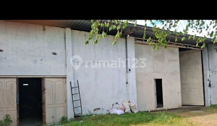 Gudangsiap Pakaiskses Jalanraya Dan Akses Tol Gudang