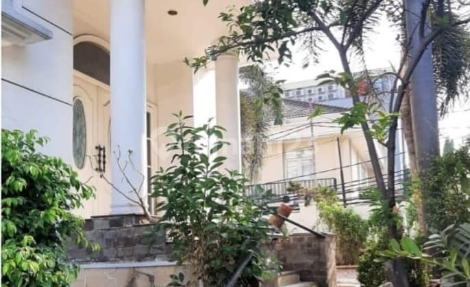 HANYA 13M, Rumah Mewah 3 Lantai di Jakarta Pusat