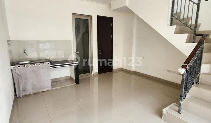 Dijual Rumah Pik 2 4,5 X 10 2 Lantai Semi Furnished