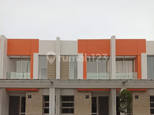 Disewa Rumah Pik2 Ukuran 4,5×12,5 Kt 2+1 / 2 Lantai Unfurnished / Kosongan