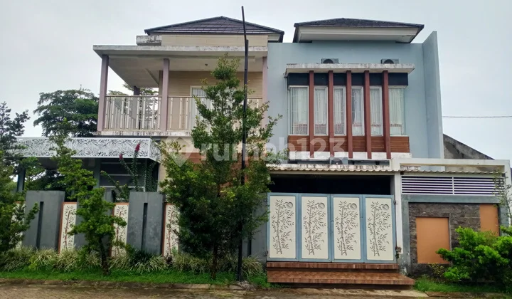 Rumah Mewah 2 Lantai, Poasia, Kendari, Sulawesi Tenggara
