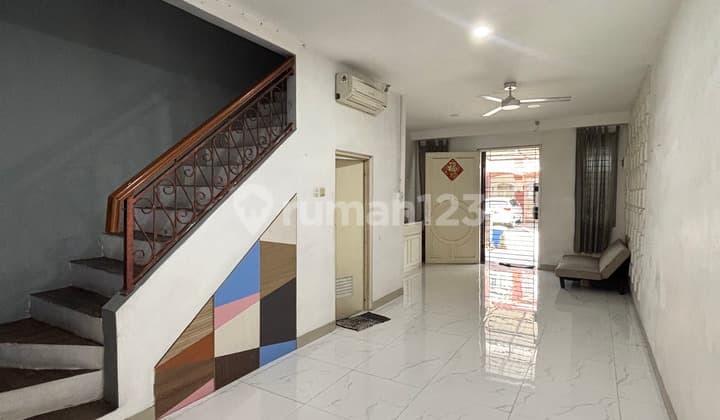 For Rent House in Puri Permata Mediterania 4x18