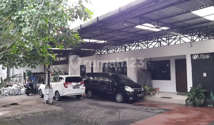 Dijual Tanah dan Bangunan Siap Pakai di Kedoya, Jakarta Selatan