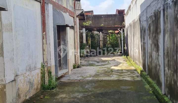 Dijual Rumah Kayu Tua Dihitung Jual Tanah di Palembang