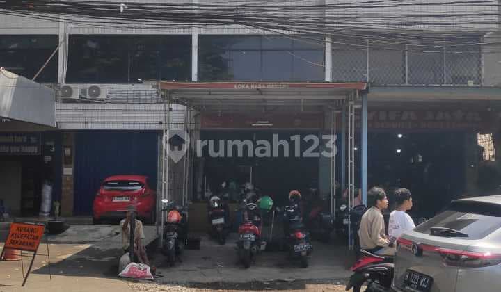 Disewakan Ruko (5 X 15 ), 3 Lantai di Haji Nawi Raya Kebayoran