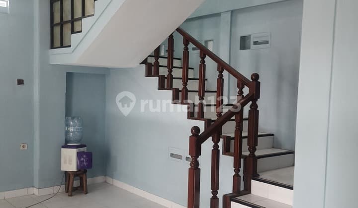 For Sale Ready-to-Occupy House in Pjmi Complex, Pondok Aren - Tang Sell