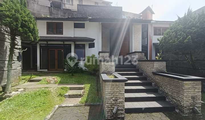 Dijual Rumah Luas dan Bagus di Budisari. Sayap Jl. Setiabudi Bandung