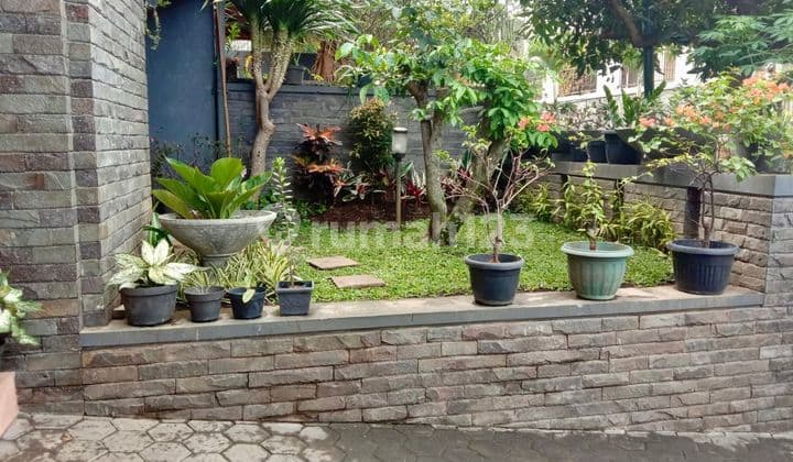 For Sale Comfortable and Serene House, Semi-Furnished in Setraduta Complex