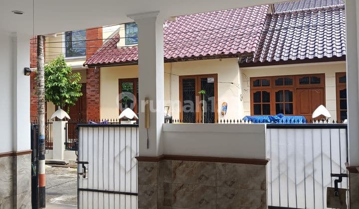 Jual Rumah Perumahan Kranggan Permai SHM 4Lantai Rapi Siap Huni