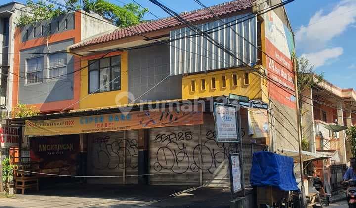 Ruko Siap Huni Tepi Jalan di Kebayoran Baru